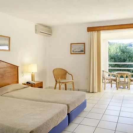 Cape & Hotel 2*